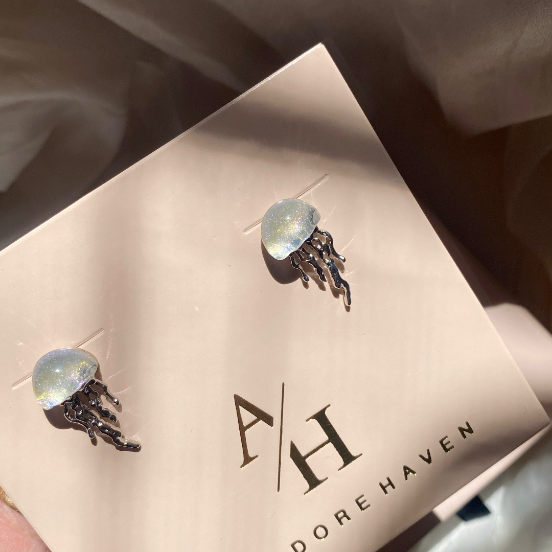 Glossy Sea Studs