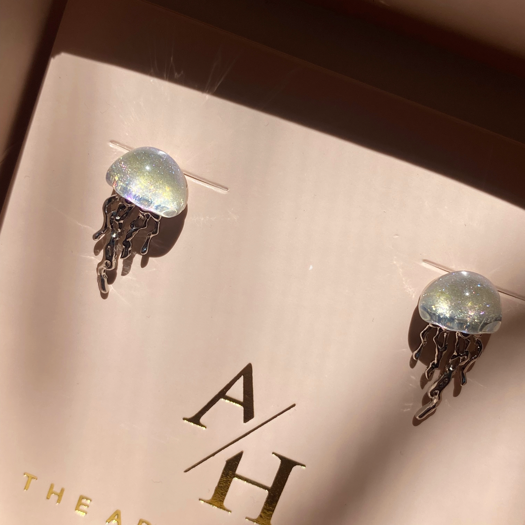 Glossy Sea Studs